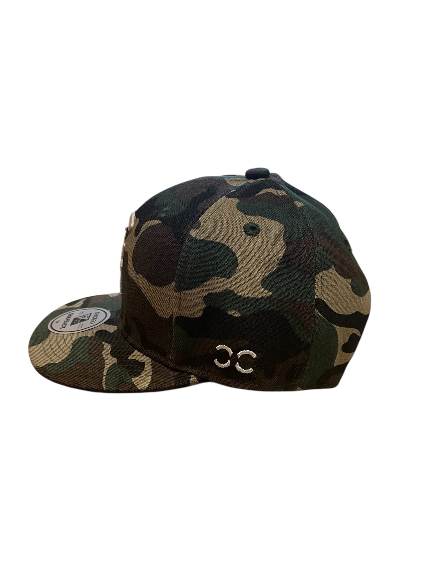 ARMY GREEN CAMOUFLAGE CHI SIGNATURE SNAPBACK WITH SMALL LOGO ON LEFT SIDE WITH WHITE BACKGROUND