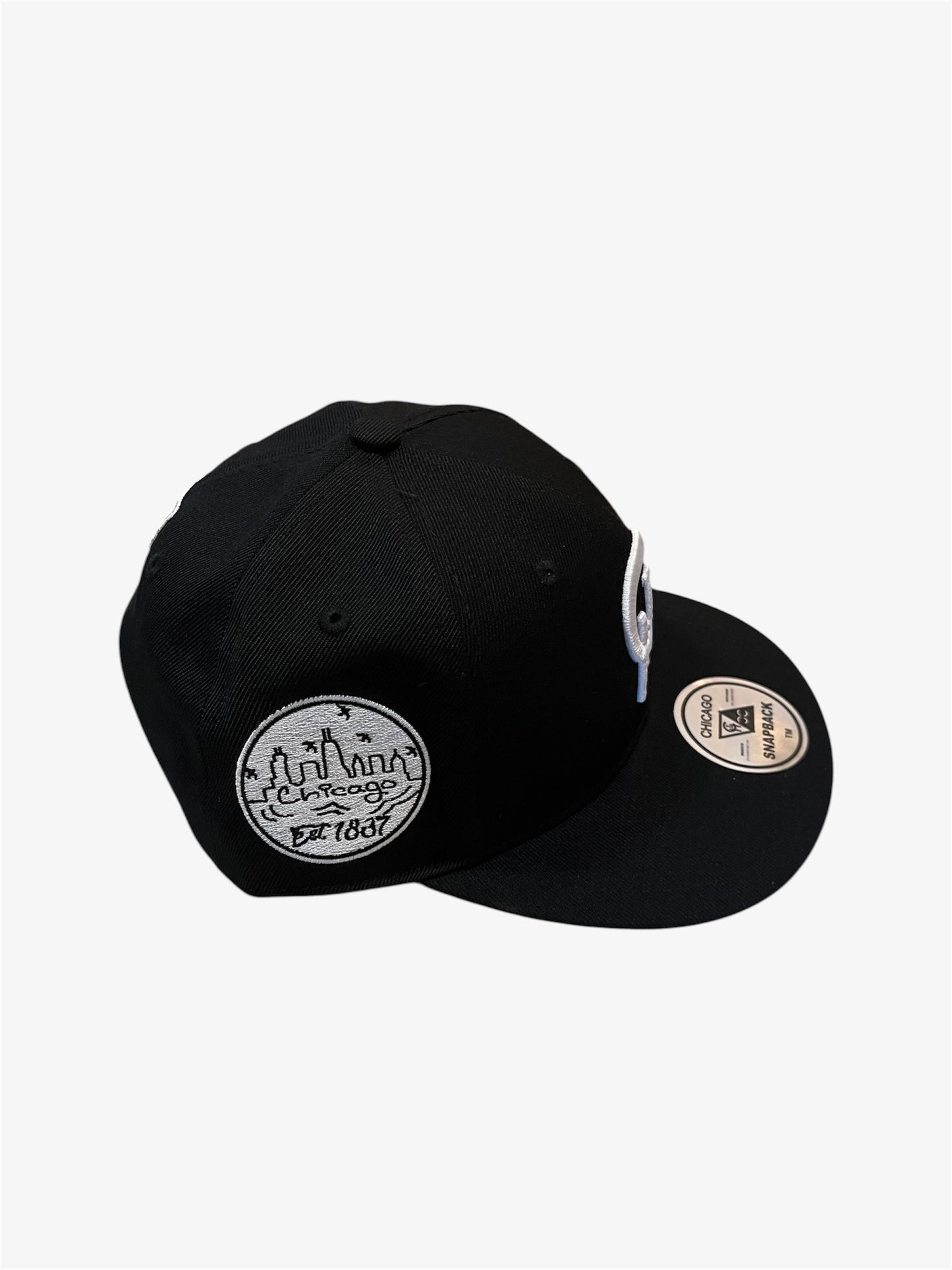 BLACK CHI SIGNATURE SNAPBACKS